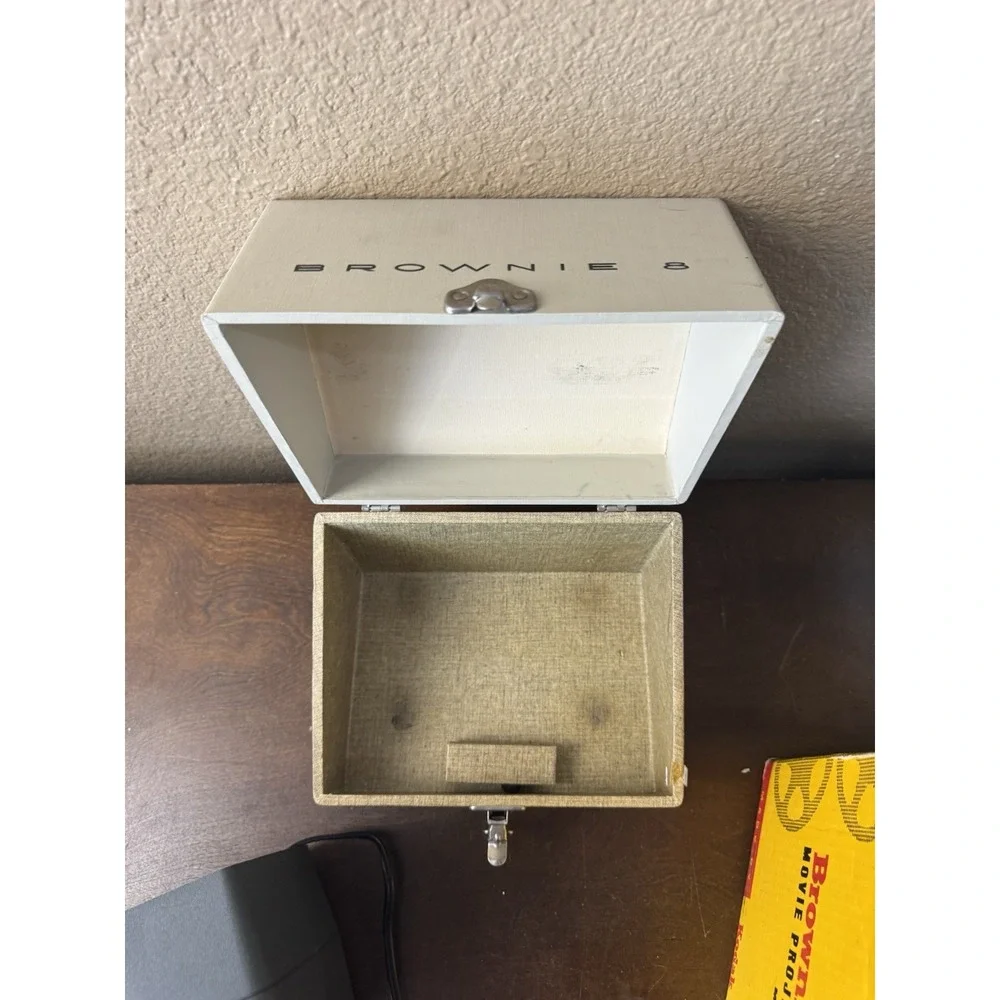 Kodak Brownie 8 Model 10 8mm Projector 500W Rewind No. 208 w/ Box